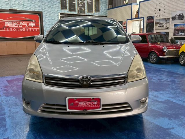 TOYOTA豐田 WISH  第2張相片