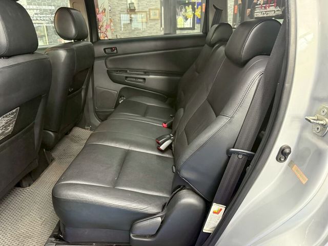 TOYOTA豐田 WISH  第8張相片