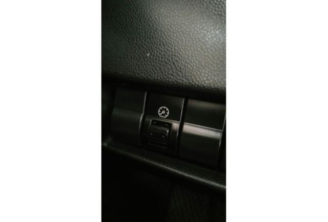 消光帥氣紅 天窗馬三 優質代步車 省油有力 大空間!!  第13張相片
