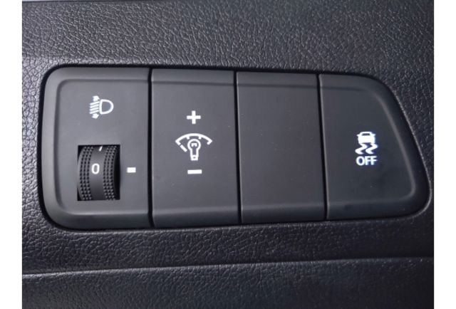Hyundai ELANTRA  第15張相片
