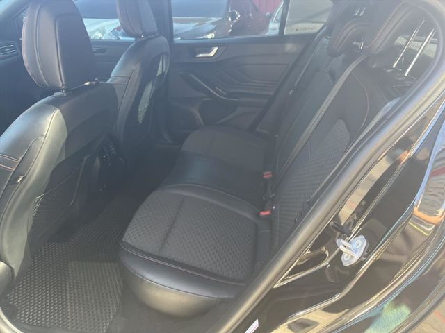 FORD FOCUS  第5張相片