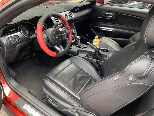 FORD MUSTANG  第3張相片