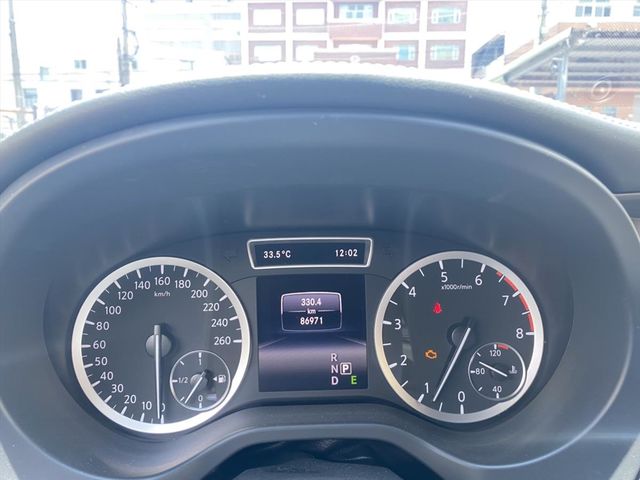 INFINITI Q30  第2張相片