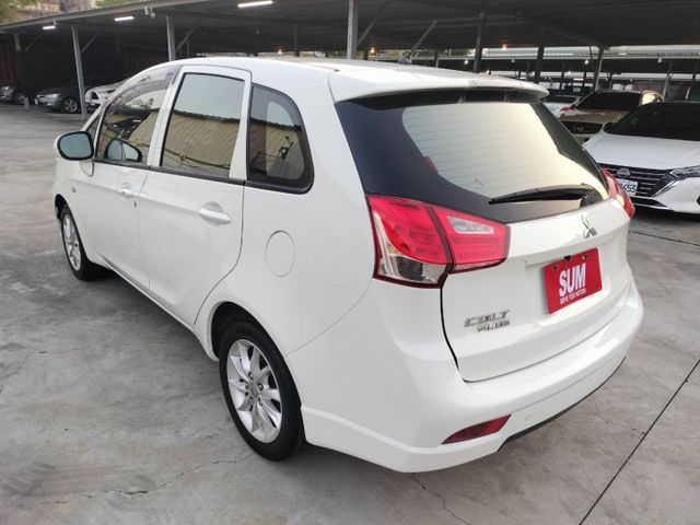 1.5時尚小車低油耗大空間 ◆IKEY免鑰◆行車紀錄器◆倒車顯影◆導航系統◆原版件◆低稅金◆認證車  第3張相片