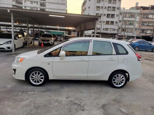 1.5時尚小車低油耗大空間 ◆IKEY免鑰◆行車紀錄器◆倒車顯影◆導航系統◆原版件◆低稅金◆認證車  第7張相片