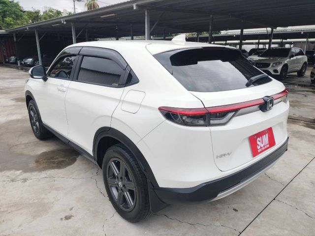 頂級尊榮版◆全車原版件◆原廠保養◆無線充電◆ikey◆A C C跟車◆電動尾門◆換檔撥片◆前後行車記錄器LED頭燈保固中  第3張相片