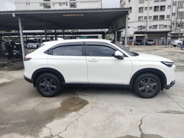 頂級尊榮版◆全車原版件◆原廠保養◆無線充電◆ikey◆A C C跟車◆電動尾門◆換檔撥片◆前後行車記錄器LED頭燈保固中  第5張相片