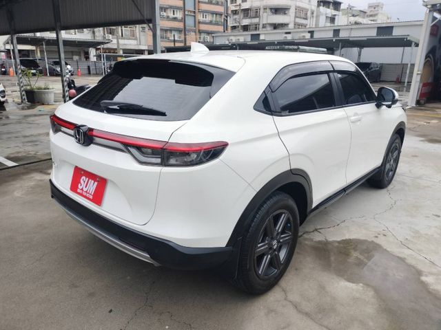 頂級尊榮版◆全車原版件◆原廠保養◆無線充電◆ikey◆A C C跟車◆電動尾門◆換檔撥片◆前後行車記錄器LED頭燈保固中  第6張相片