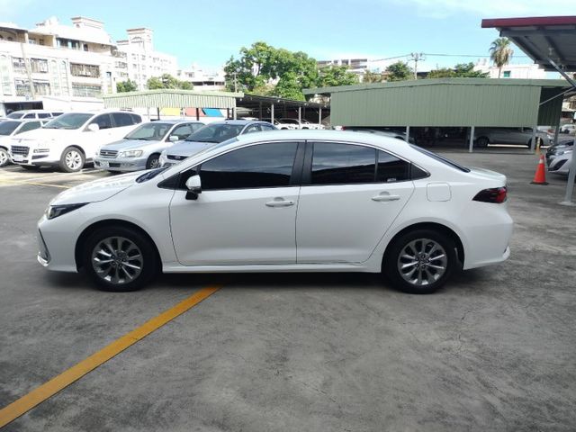豪華版◆全車原版件◆僅跑2萬多公里◆ACC◆導航系統◆倒車顯影◆抬頭顯示器◆行車記錄器◆原廠保固中◆可貸款  第2張相片