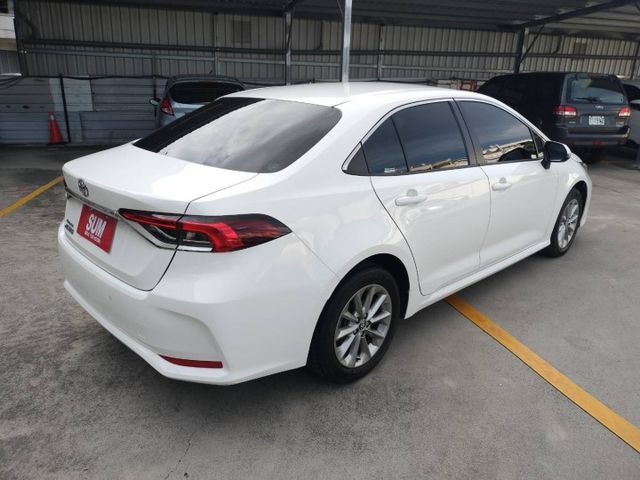 豪華版◆全車原版件◆僅跑2萬多公里◆ACC◆導航系統◆倒車顯影◆抬頭顯示器◆行車記錄器◆原廠保固中◆可貸款  第5張相片
