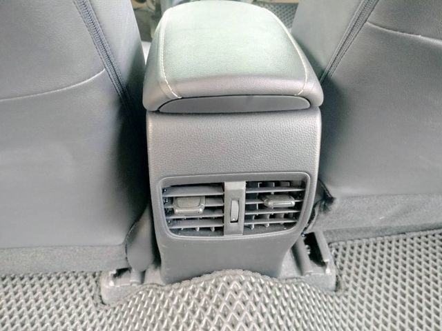 豪華版◆全車原版件◆僅跑2萬多公里◆ACC◆導航系統◆倒車顯影◆抬頭顯示器◆行車記錄器◆原廠保固中◆可貸款  第12張相片