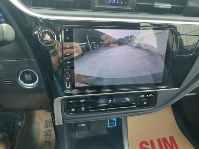 頂級豪華8安版◆原版件◆導航影音系統◆盲點偵測◆定速◆ikey◆恆溫◆防滑系統◆倒車顯影◆行車記錄器◆內外漂亮◆可貸款  第12張相片