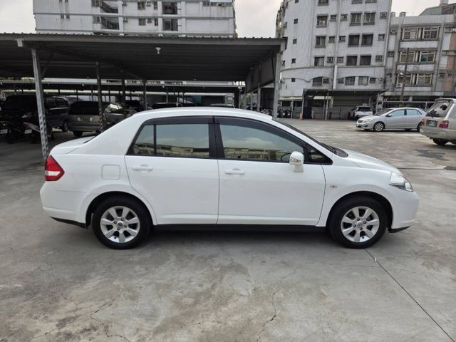 優質代步車◆妥善率好◆僅跑九萬多公里◆引擎變速箱順暢◆冷氣正常◆省油好開◆行車記錄器◆內外漂亮◆可貸款  第5張相片