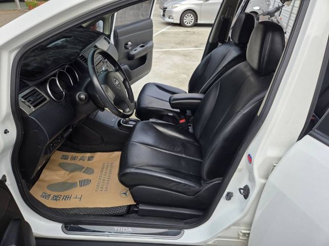 優質代步車◆妥善率好◆僅跑九萬多公里◆引擎變速箱順暢◆冷氣正常◆省油好開◆行車記錄器◆內外漂亮◆可貸款  第7張相片