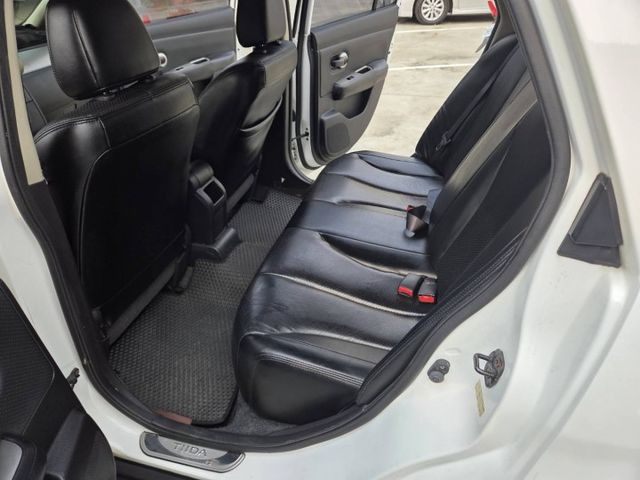 優質代步車◆妥善率好◆僅跑九萬多公里◆引擎變速箱順暢◆冷氣正常◆省油好開◆行車記錄器◆內外漂亮◆可貸款  第8張相片