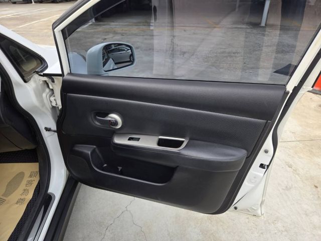 優質代步車◆妥善率好◆僅跑九萬多公里◆引擎變速箱順暢◆冷氣正常◆省油好開◆行車記錄器◆內外漂亮◆可貸款  第13張相片