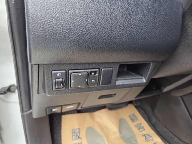 優質代步車◆妥善率好◆僅跑九萬多公里◆引擎變速箱順暢◆冷氣正常◆省油好開◆行車記錄器◆內外漂亮◆可貸款  第17張相片