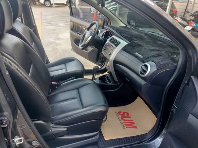 頂級旗艦版◆ikey◆恆溫◆全車原版件◆胎壓偵測器◆空間大◆省油◆內外漂亮◆可貸款  第8張相片