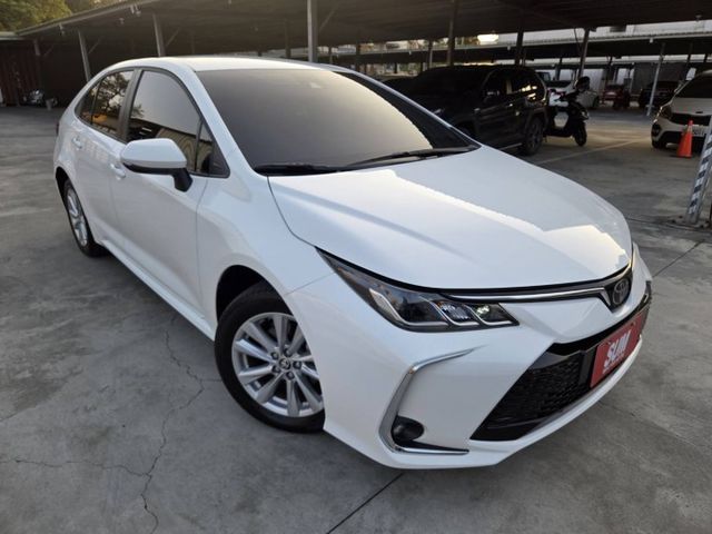 豪華+◆原版件◆僅跑1萬公里◆ikey◆盲點偵測◆恆溫◆倒車顯影◆ACC跟車◆新車保固中◆CarPlay功能  第4張相片