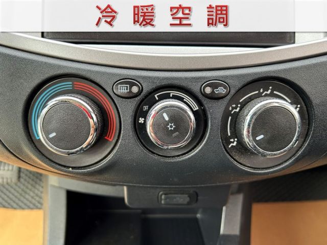 ABS/雙安全氣囊/循跡防滑/里程保證/YES認證  第9張相片