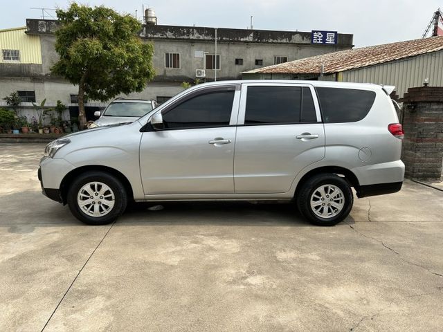 雙安全氣囊/倒車雷達/前後雙錄行車紀錄器/里程保證/YES認證/附發票  第3張相片