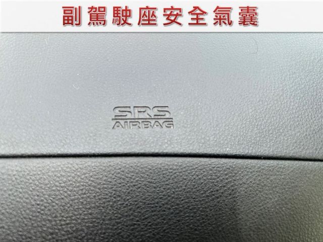 雙安全氣囊/倒車雷達/前後雙錄行車紀錄器/里程保證/YES認證/附發票  第7張相片