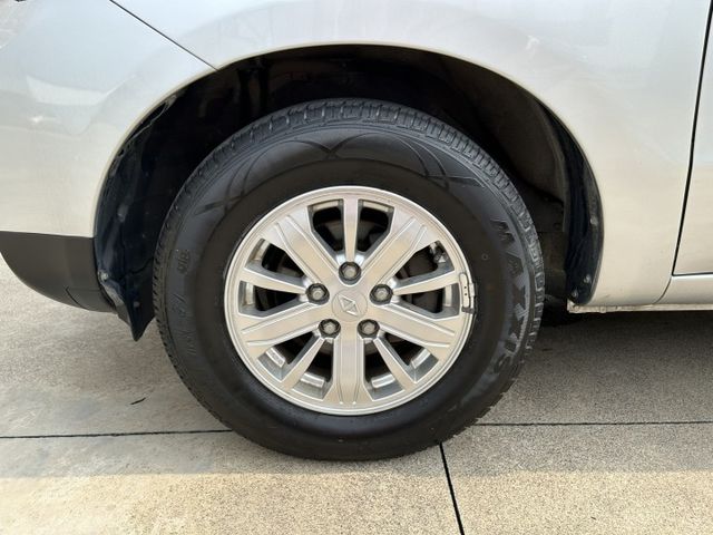 雙安全氣囊/倒車雷達/前後雙錄行車紀錄器/里程保證/YES認證/附發票  第15張相片