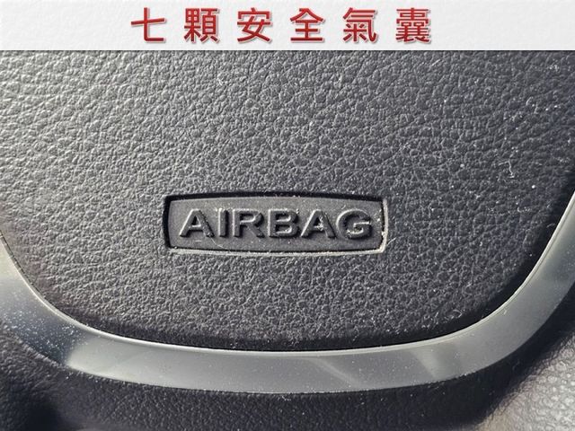 全車原鈑件/4WD/僅跑10萬/四條馬牌輪胎九成新/里程保證  第13張相片
