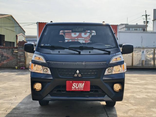 一手車/低里程/僅7200公里/胎壓偵測/循跡防滑/雙安全氣囊/里程保證/YES認證/附發票  第2張相片