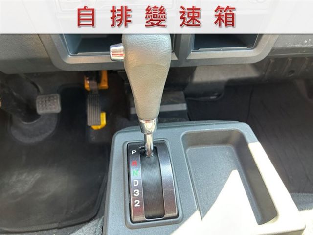 8人座自排廂型車/後座獨立空調/盲點偵測/Yes認證/里程保證/附發票  第11張相片