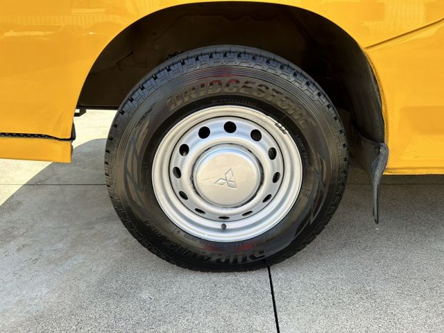 8人座自排廂型車/後座獨立空調/盲點偵測/Yes認證/里程保證/附發票  第18張相片