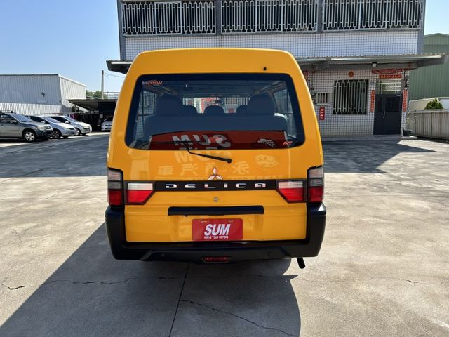 8人座自排廂型車/後座獨立空調/盲點偵測/Yes認證/里程保證/附發票  第20張相片