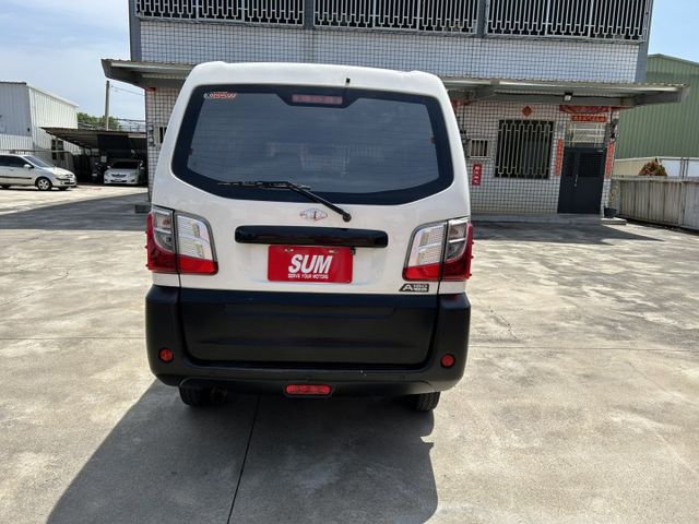 10月出廠/5人座客貨車/ABS/雙安全氣囊/循跡防滑/盲點偵測/里程保證/YES認證  第16張相片