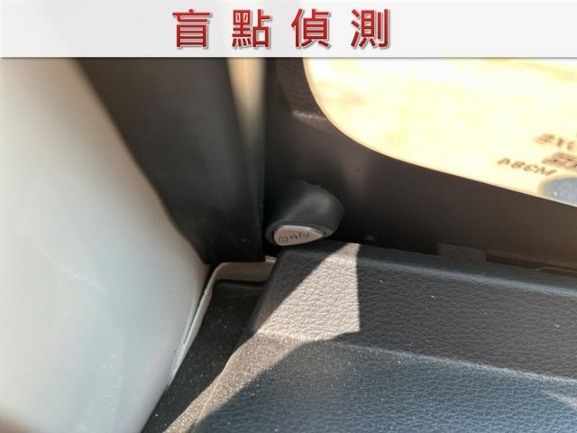8人座廂型客貨車/自排/ABS/盲點偵測/雙安全氣囊/循跡防滑/定速/里程保證/附發票  第13張相片