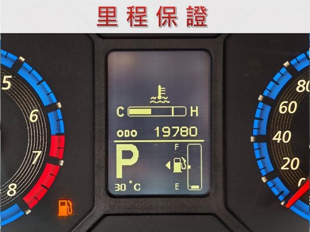 雙安全氣囊/免持I KEY/倒車雷達/電動尾門/里程保證/YES認證/全車原鈑件/原廠保固中  第5張相片