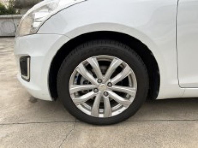2014年出廠/五門掀背一手小車/好開好停優質代步車/里程保證  第13張相片