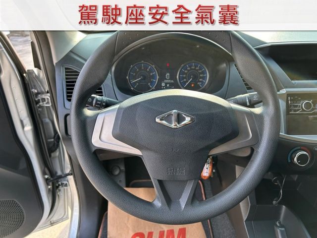雙安全氣囊/行車紀錄器/倒車雷達/YES認證/里程保證/附發票  第5張相片