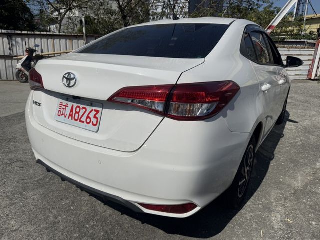 經典代步小車 妥善率佳好保養｜一手車 原鈑件 僅跑5.1萬 原廠保養 車況健康 影音系統 小改款九氣囊｜  第2張相片