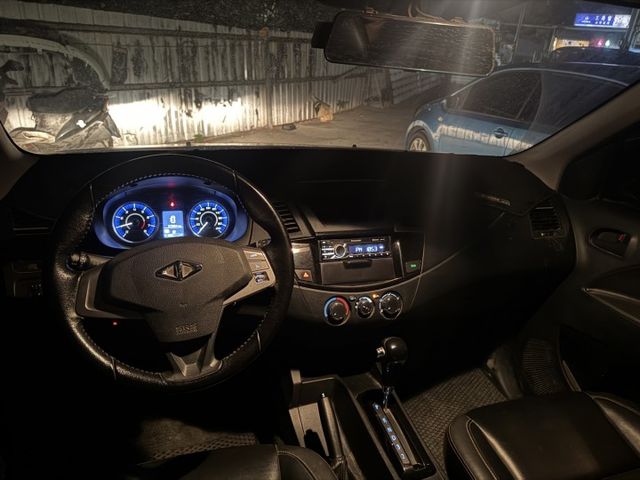 【新入庫整備中 歡迎您來電預約賞車】一手車 原鈑件 僅跑3.7萬 原廠保養  第3張相片