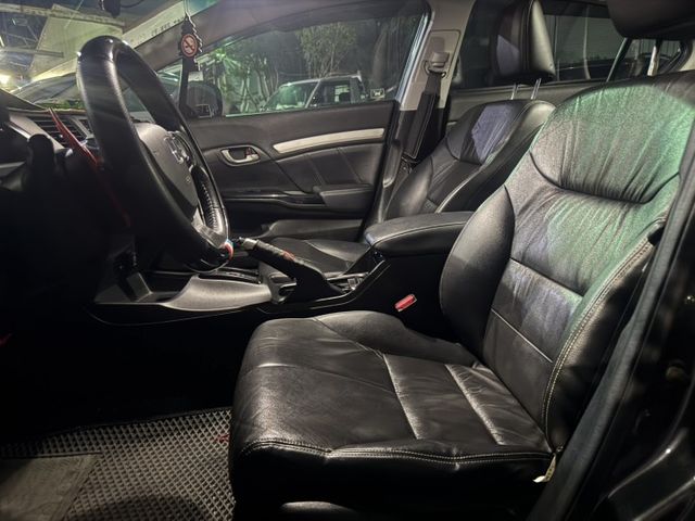 【新入庫整備中 歡迎您來電預約賞車】頂級VTIS 原鈑件 車況健康  第3張相片