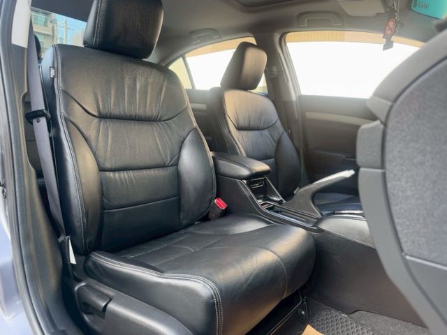 入門初學選擇 年輕代步車款｜頂級VTIS 結構認證車 車況健康好開 HID頭燈 換檔快撥 電動天窗 安卓影音 倒車顯影｜  第9張相片