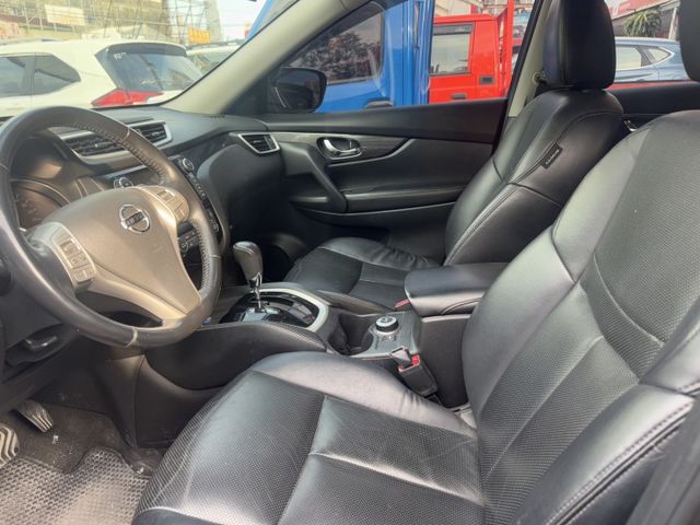 【新入庫整備中 歡迎您來電預約賞車】四輪驅動 旗艦 原鈑件 跑14.8萬  第3張相片