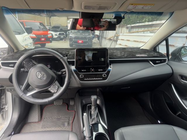 【新入庫整備中 歡迎您來電預約賞車】尊爵款 一手車 原鈑件 僅跑6.1萬 IKEY 盲點 影音 液晶儀表  第5張相片