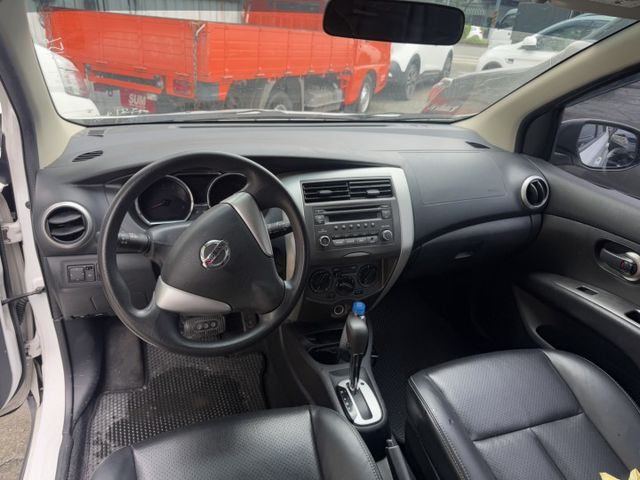 【新入庫整備中 歡迎您來電預約賞車】一手車 原鈑件 僅跑九萬 原廠保養  第5張相片