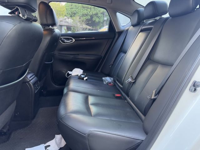 【新入庫整備中 歡迎您來電預約賞車】旗艦版 一手車 原鈑件 僅跑2.6萬 IKEY 盲點 環景  第4張相片
