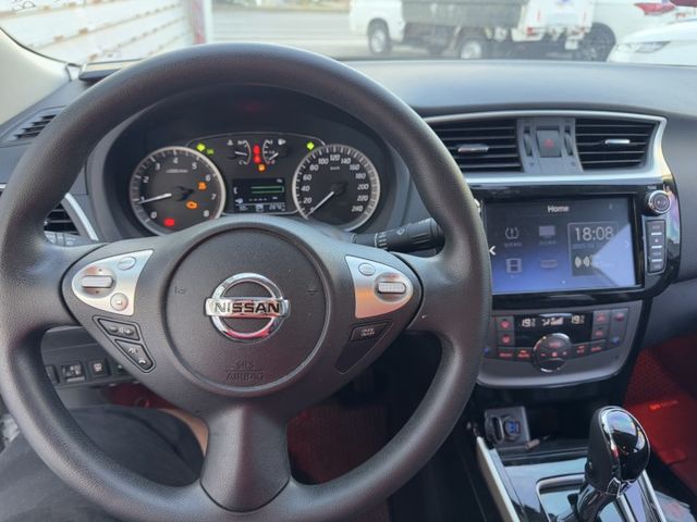 【新入庫整備中 歡迎您來電預約賞車】旗艦版 一手車 原鈑件 僅跑2.6萬 IKEY 盲點 環景  第6張相片