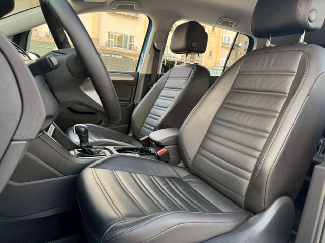 TOURAN  第8張相片