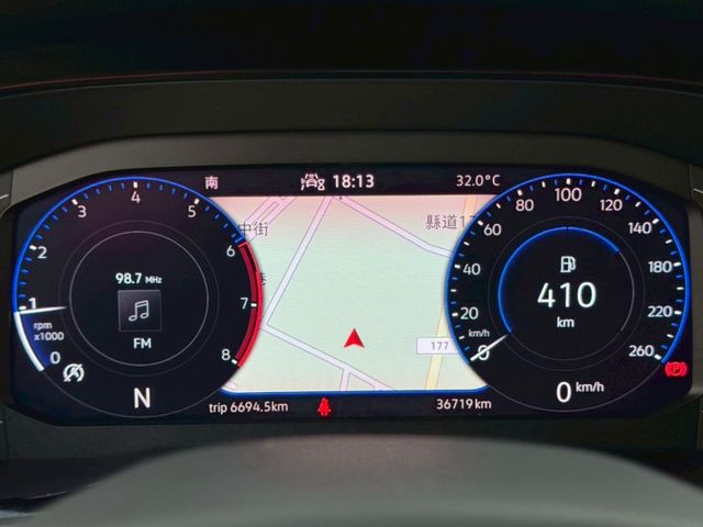 TOURAN  第20張相片