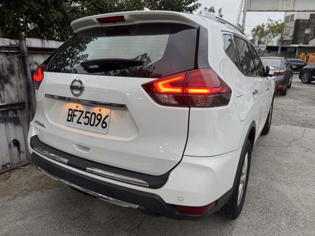 實用耐用的全能休旅車 保養便宜無負擔☑ 小改款 高階智行版｜一手車 原鈑件 僅跑7.9萬 車況漂亮 360環景 電尾｜  第2張相片