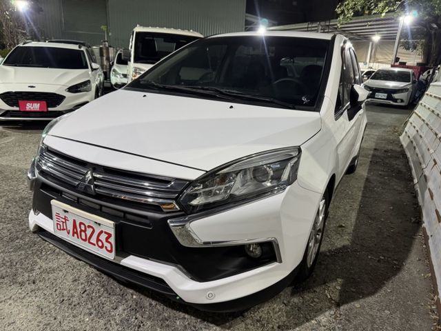 超值代步小車 頂級輕鬆型｜一手車 原鈑件 僅跑6.6萬 符合結構認證 IKEY 恆溫  電尾門 安卓影音 倒車顯影｜  第1張相片